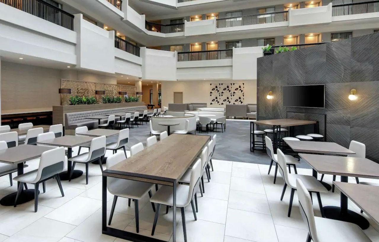 Embassy Suites By Hilton Atlanta Perimeter Center Санди Спрингс Екстериор снимка