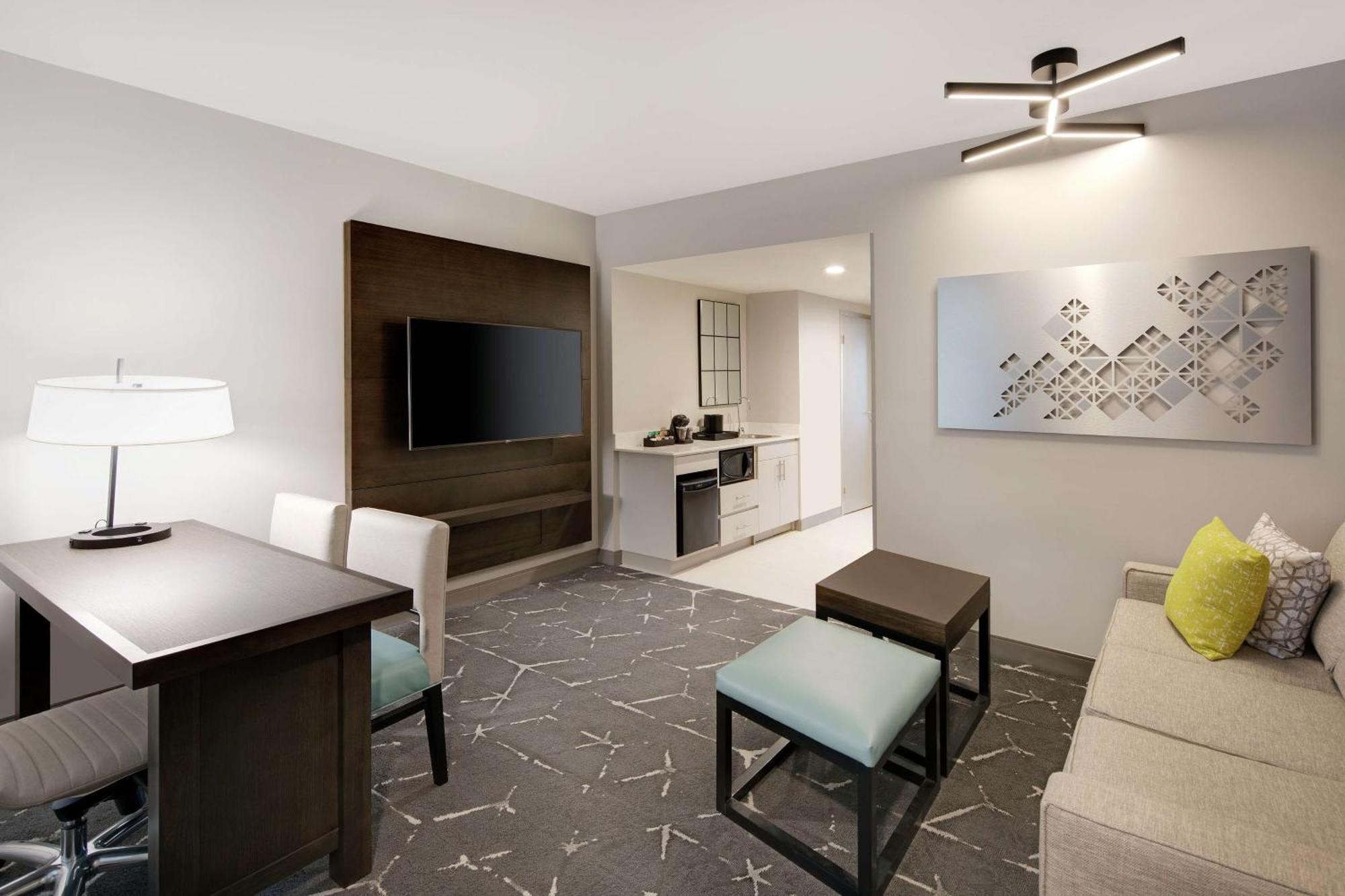 Embassy Suites By Hilton Atlanta Perimeter Center Санди Спрингс Екстериор снимка